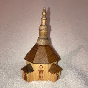 Seiffener Kirche "Seiffen Church" German Hand Made Wooden Collectible